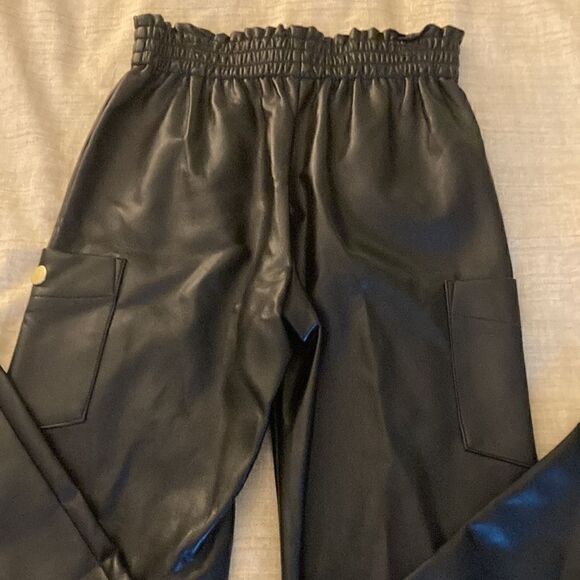 Habitual Kids NWOT Girls Amelia Faux Leather Black Parachute Pants. Size 10. - Picture 6 of 8
